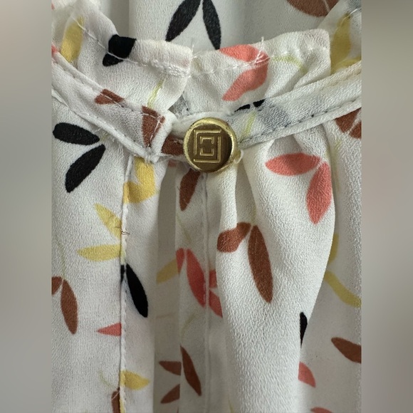 EUC Liz Claiborne Leaf Print Lightweight Blouse - Picture 5 of 11